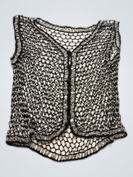 Top all'uncinetto con perline