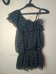 Top à volants à une épaule à pois noirs Yessica