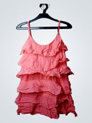 Rosa gerafftes Kleid