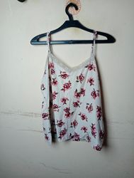 Love & Lounge Floral Spitzen-Cami-Top mit Spitzenb..