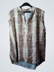NEWCOLLECTION Sleeveless Snake Print Blouse