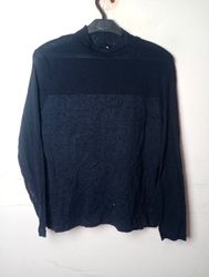 Top nero a collo finto con maniche lunghe