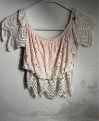 Off-the-shoulder lace top