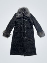 Golden Top Fashion Black Long Coat with Fur Trim