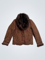 Veste brune avec bord en fausse fourrure