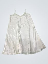 White Sleeveless Dress