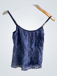 Blaue Spitzen-Camisole