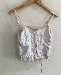 Top en dentelle blanche