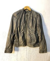 Enmart Women's Grey Leather Jacket
