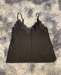Canotta con bordo in pizzo nero