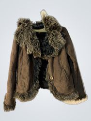 Giacca in pelliccia sintetica marrone con bordo in..