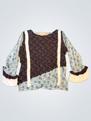 Lazy Susan "desde 1989" Floral Bell Sleeve Top