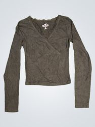 Hollister Black Long-Sleeve Cropped Top