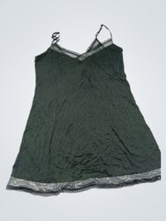Vestido de seda preto com rendas da Victoria's Sec..