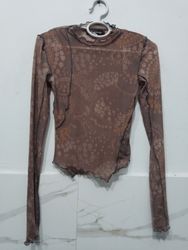 Urban Outfitters Top a maniche lunghe in mesh
