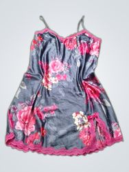Nuisette de nuit en dentelle florale avec bordure