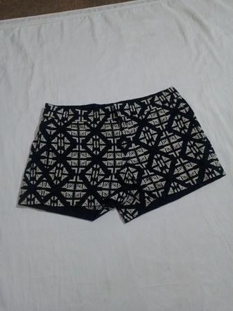 Lucky Brand Black and White Geometric Pattern Shorts
