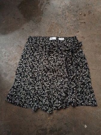Hollister Ultra High-Rise Skirt