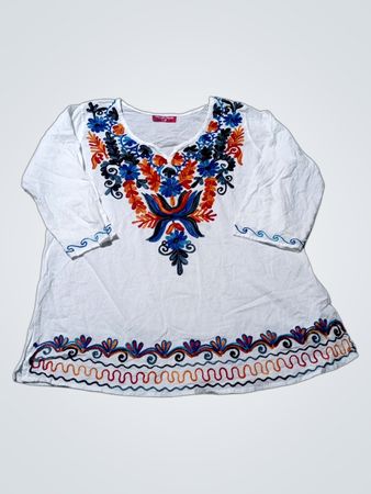 Royal Moda Embroidered White Top