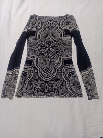 Black and White Paisley Long Sleeve Top