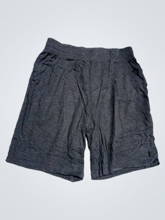 Graue Sportshorts