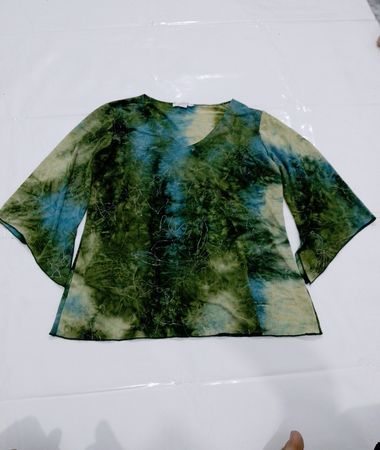 Dressbarn Tie-Dye Glockenärmel Top