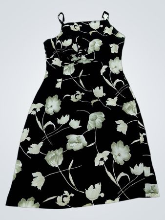 Schwarzes Blumenmuster-Midi-Kleid