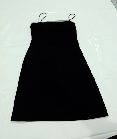 Schwarzes Spaghetti-Trägerkleid