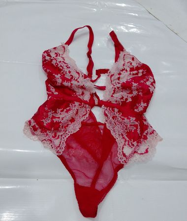Victoria's Secret Roter Spitzen-Teddy