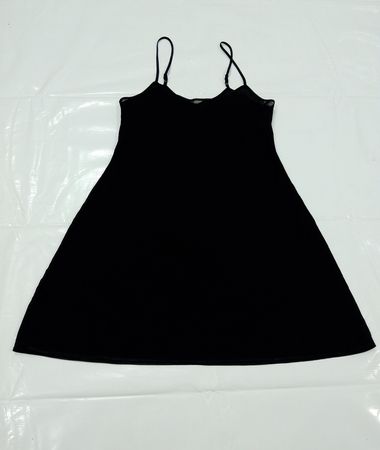 FARR WEST Schwarzes Slip-Kleid Größe 32