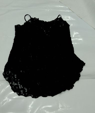 PRIVATE LUXURIES Schwarzes Spitzen-Cami-Top