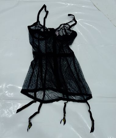 Victoria's Secret Schwarzes Netz Babydoll mit Strapsen