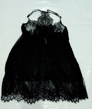 Schwarzes Spitzennegligee