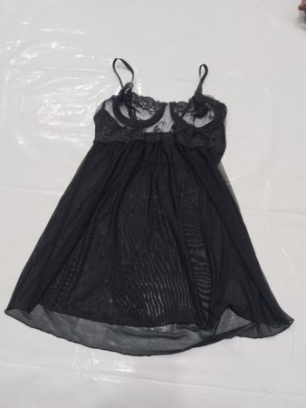 Schwarzes Spitzen-Babydoll
