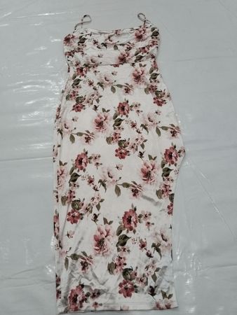 Weißes Blumendruckkleid