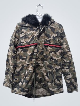 RolyPoly Tarnparka mit roten Streifen und Fellkapuze