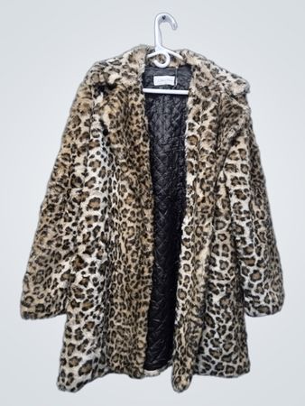 Calvin Klein Mantel aus Kunstpelz mit Leopardenmuster