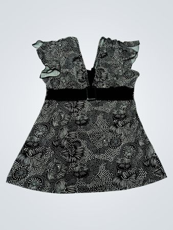 Schwarz-weißes Blumenmuster-Kleid mit Gürtel