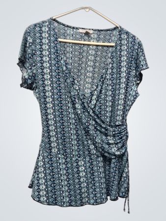 ROZ & ALI Damen Blau gemustertes Wickeloberteil