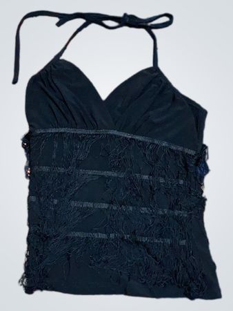 Schwarzes Neckholder-Top mit Fransen