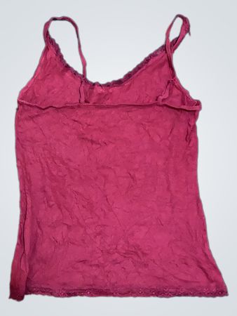 Rosa Camisole mit Spitzenbesatz