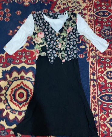 Sheri Martin Blumenweste Kleid