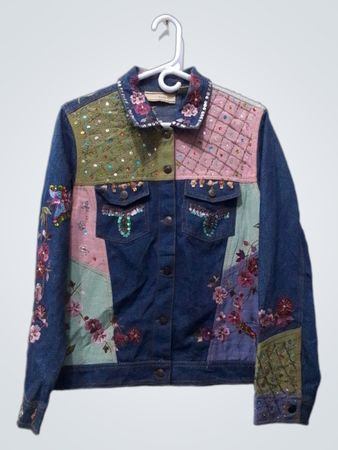 Carrie Allen Jeansjacke mit Blumenstickerei und Pailletten