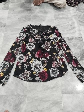 White House Black Market Blusen mit Blumenmuster