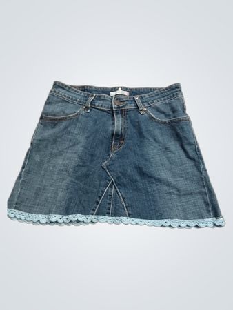 Levi's Low Flare 537 Jeansrock mit Häkelbesatz