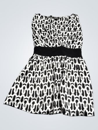 A. BYER Damen schwarzes und weißes gemustertes trägerloses Kleid