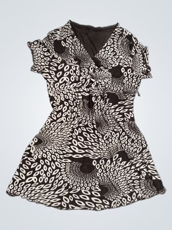 Braun-weißes Blumenmuster-Kleid
