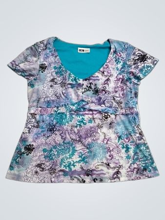 I.N. Studio Petite Damen V-Ausschnitt Oberteil mit Blumenmuster