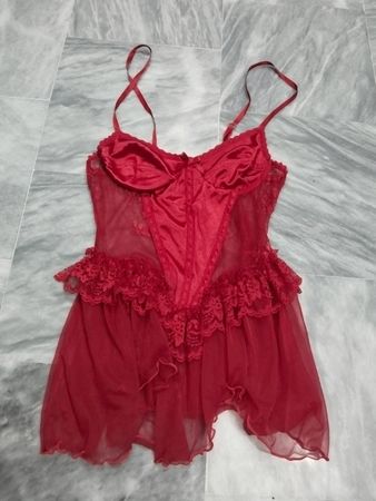 Geheime Schätze Rote Dessous