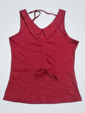 Rotes ärmelloses Top mit Kragen und Bindendetail